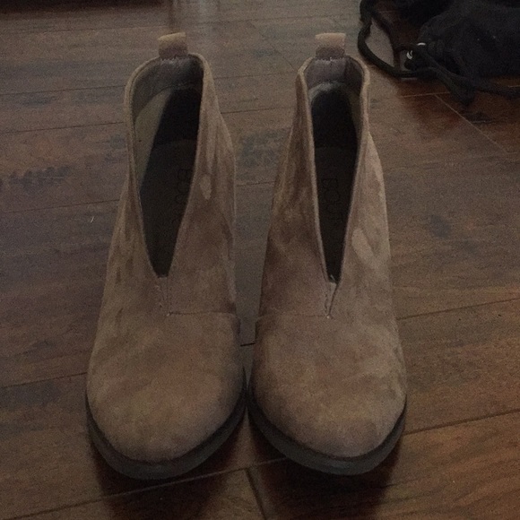 Boots - Picture 2 of 3